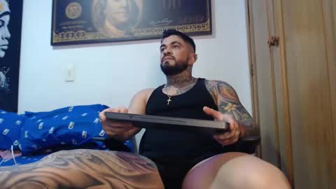 Snapshot of stefanodangelo01 chatting on October 25, 2:13 am stefanodangelo01 online show from October 25, 2:13 am