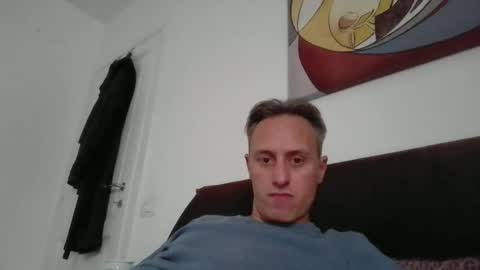 Snapshot of sten015 chatting on October 21, 12:41 pm sten015 online show from October 21, 12:41 pm