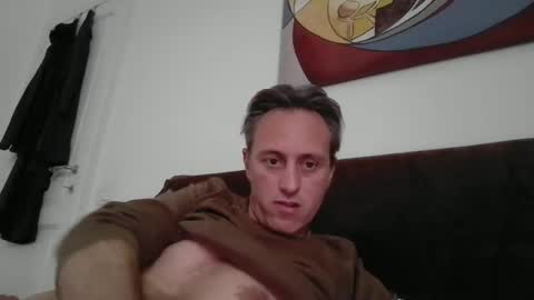 Snapshot of sten015 chatting on February 13, 1:26 pm sten015 online show from February 13, 1:26 pm