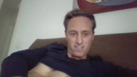 Snapshot of sten015 chatting on December 3, 2:16 pm sten015 online show from December 3, 2:16 pm