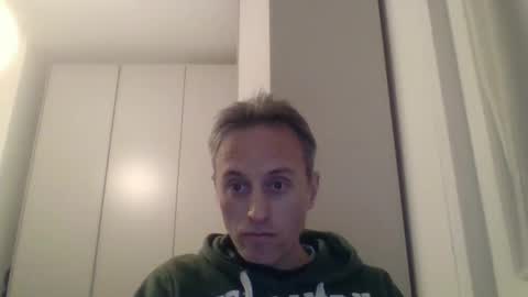 Snapshot of sten015 chatting on December 21, 4:03 pm sten015 online show from December 21, 4:03 pm