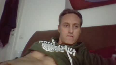 Snapshot of sten015 chatting on December 5, 3:06 pm sten015 online show from December 5, 3:06 pm