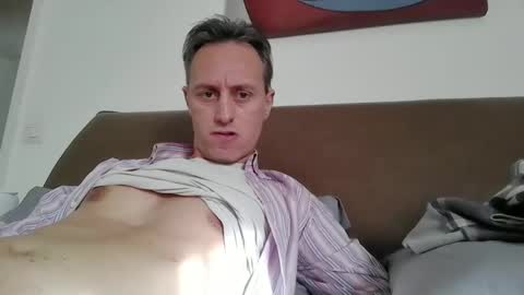 Snapshot of sten015 chatting on January 7, 12:05 pm sten015 online show from January 7, 12:05 pm