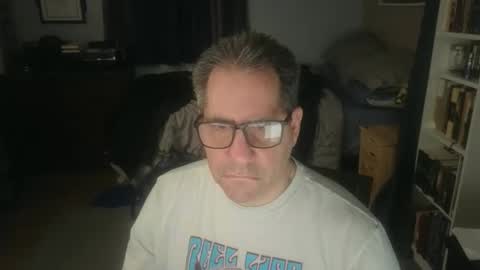 stephenhal9 online show from April 10, 4:19 am