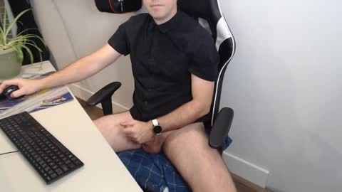 steve_oo8 online show from December 19, 4:13 pm