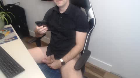 steve_oo8 online show from February 11, 12:58 pm