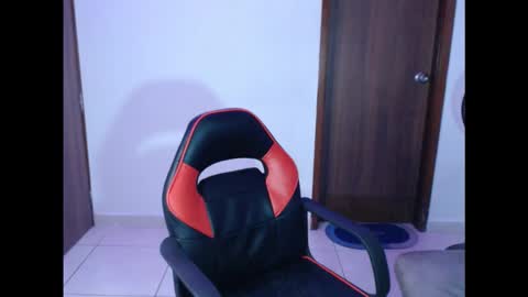 steven_126 online show from October 21, 6:16 am