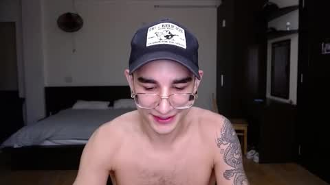 Snapshot of steveoceanbeanhuge chatting on February 27, 5:36 pm Alex online show from February 27, 5:36 pm