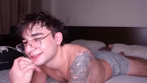 Snapshot of steveoceanbeanhuge chatting on October 30, 2:51 pm Alex online show from October 30, 2:51 pm