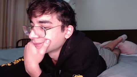 Snapshot of steveoceanbeanhuge chatting on January 3, 3:16 am Alex online show from January 3, 3:16 am