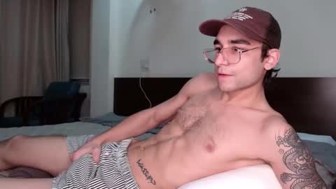 Snapshot of steveoceanbeanhuge chatting on January 29, 7:00 pm Alex online show from January 29, 7:00 pm