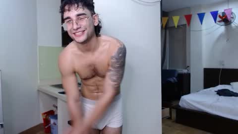 Snapshot of steveoceanbeanhuge chatting on September 12, 1:22 pm Alex online show from September 12, 1:22 pm