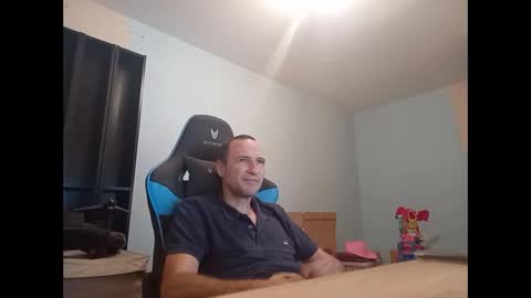 stickolive1 online show from September 9, 7:35 pm