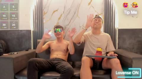 friends online show from April 11, 7:45 am