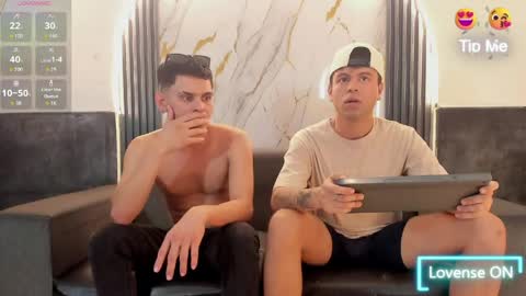 friends online show from April 11, 6:42 am