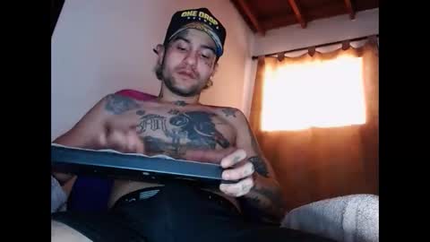 Snapshot of stivenunivers996 chatting on February 2, 3:28 pm stiven online show from February 2, 3:28 pm