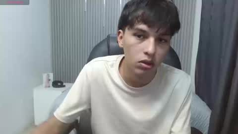 Stiwen online show from March 12, 8:27 pm