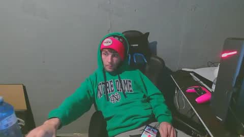 stonedpanda77 online show from December 21, 1:26 am