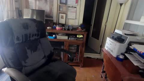 lonely here in the country online show from July 29, 5:01 pm