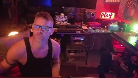 Str8 online show from June 24, 12:08 pm