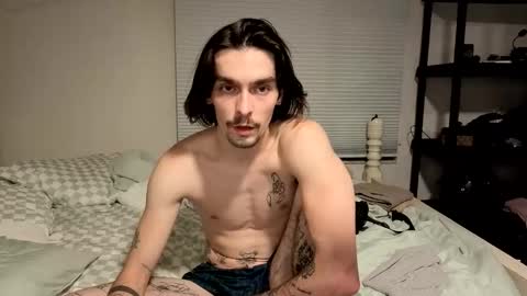 str8whiteboy21 online show from April 10, 5:03 am