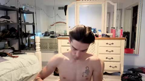 str8whiteboy21 online show from May 20, 1:39 pm