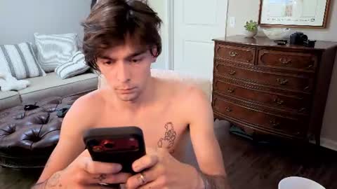 str8whiteboy21 online show from June 24, 1:47 pm