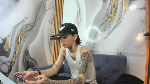 Snapshot of straightboy_nick chatting on October 26, 1:51 am NICK online show from October 26, 1:51 am