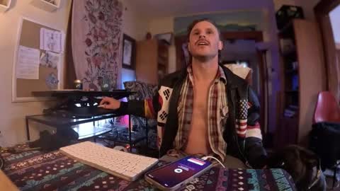 Cowboy Zuhly online show from November 9, 8:35 pm