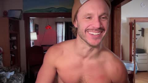 Cowboy Zuhly online show from December 18, 8:16 pm