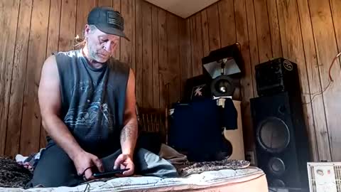 straighttoy online show from November 13, 7:40 pm