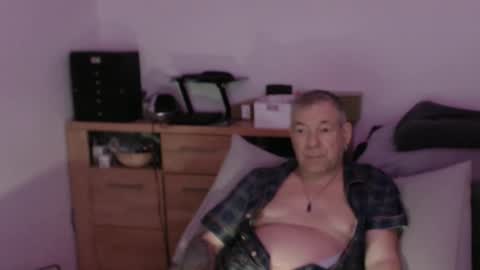 Stranger online show from February 15, 10:29 pm