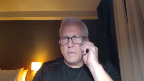 Snapshot of strkgforyou chatting on October 27, 5:59 pm Stroking For You online show from October 27, 5:59 pm