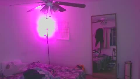 Snapshot of strokeking69420 chatting on January 28, 3:15 am strokeking69420 online show from January 28, 3:15 am