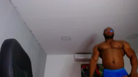 strong_george1 online show from December 4, 3:26 am