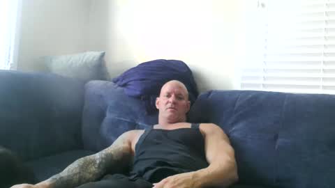 Snapshot of strongandhard073 chatting on October 1, 12:20 pm StrongAndHard online show from October 1, 12:20 pm