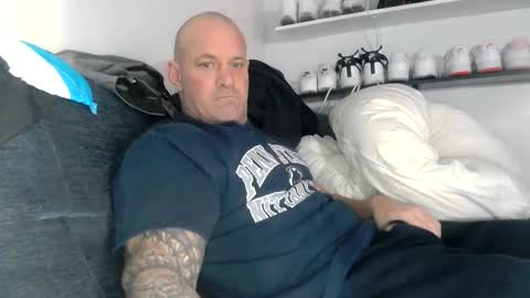 Snapshot of strongandhard073 chatting on January 22, 4:12 pm StrongAndHard online show from January 22, 4:12 pm