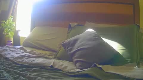 styles1003 online show from January 12, 9:30 pm