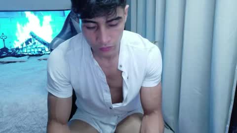 stylish man online show from May 15, 11:02 pm