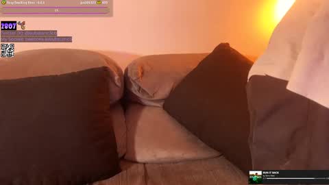 Im Substanc3  online show from January 22, 5:59 pm