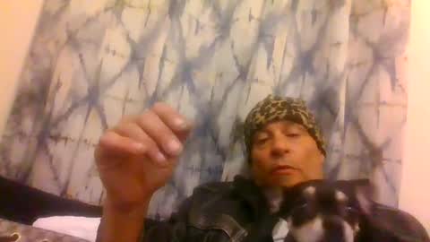 Snapshot of suckitu812 chatting on March 9, 6:50 am SUCKITU812 online show from March 9, 6:50 am