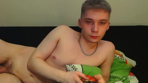 Snapshot of sugarrebit chatting on February 3, 11:47 pm Sugarbutter  online show from February 3, 11:47 pm