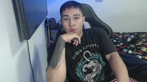 Snapshot of sully50126 chatting on October 7, 4:05 am sully50126 online show from October 7, 4:05 am