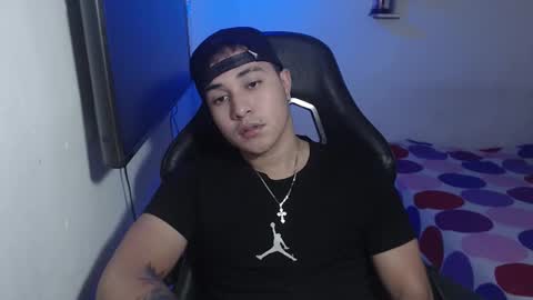 Snapshot of sully50126 chatting on October 16, 4:09 am sully50126 online show from October 16, 4:09 am