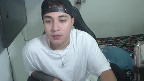 Snapshot of sully50126 chatting on October 14, 3:13 am sully50126 online show from October 14, 3:13 am