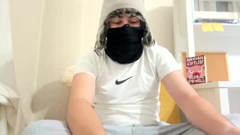 Snapshot of sullyniko chatting on October 18, 9:42 pm Niko online show from October 18, 9:42 pm