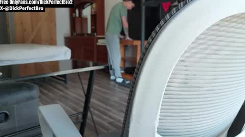 sunny valentine online show from February 14, 2:56 pm