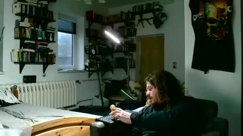 sunr1sa online show from December 13, 7:04 am