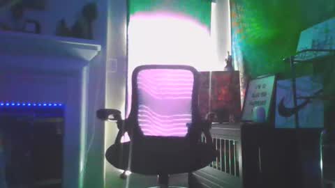 Snapshot of superd512 chatting on September 19, 4:40 pm Guero Cash online show from September 19, 4:40 pm