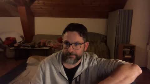 supersquirrel81 online show from November 18, 9:28 pm